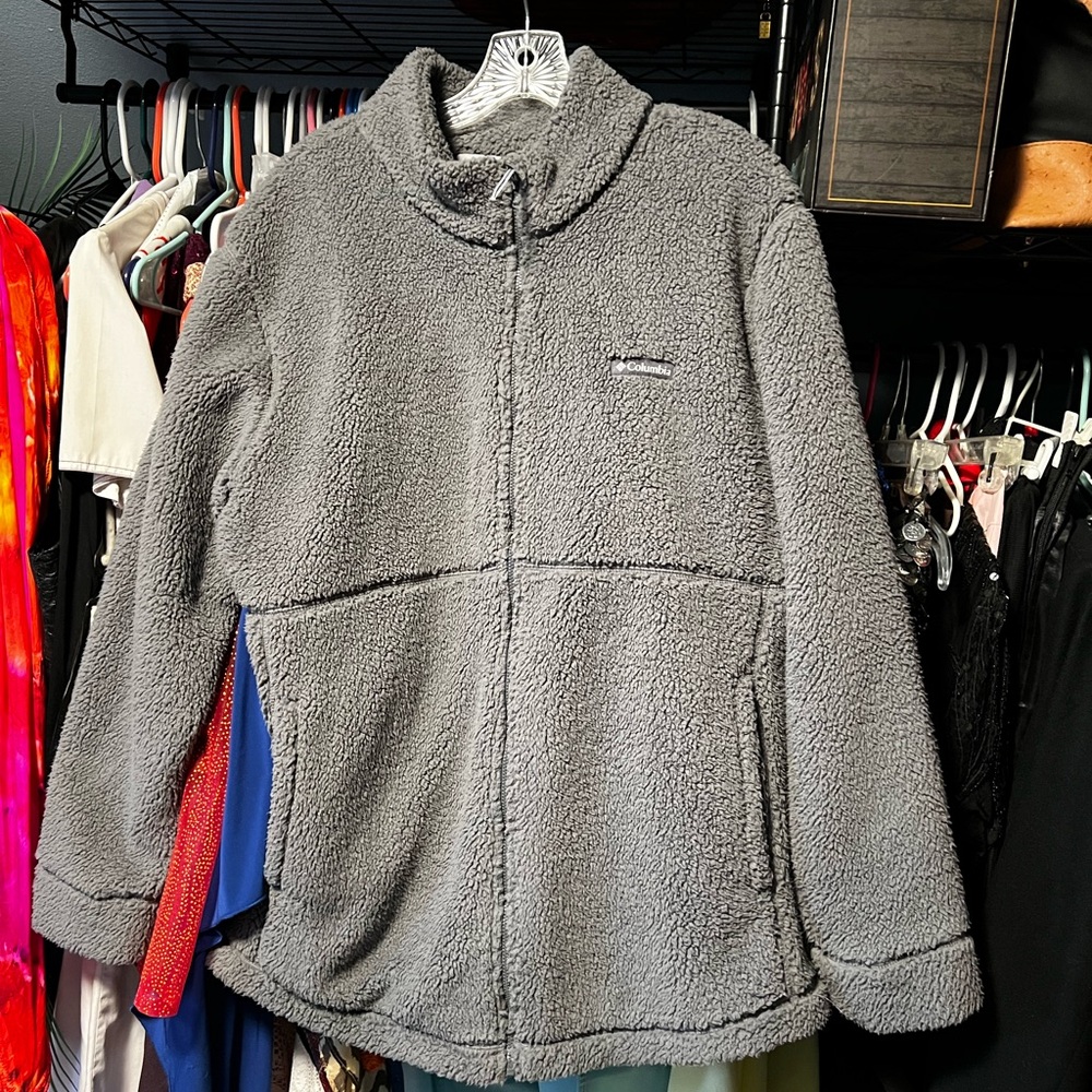 Columbia sports wear Sherpa sweater